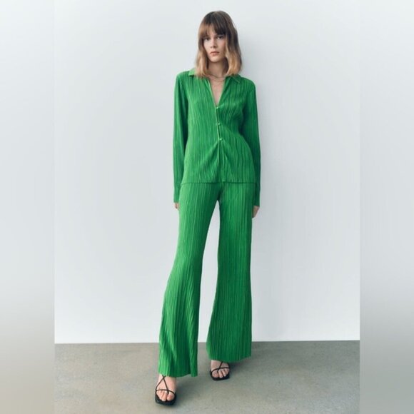 Zara Set Blogger’s Favourite Green Button Down Shirt and Pants - Picture 4 of 15